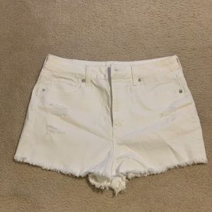 Mom Shorts white distressed American Eagle